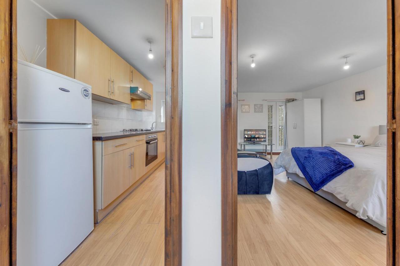 Cozy 1 Bed/Sleep 3/ London Apartment Bagian luar foto